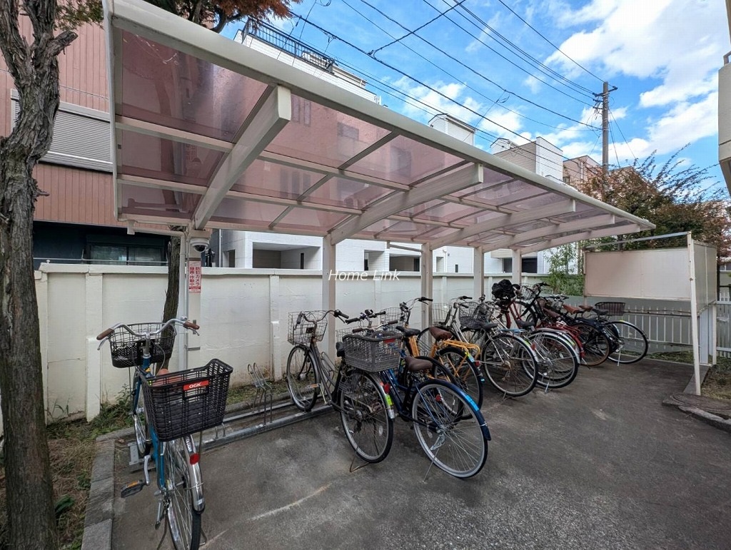 GSハイム蓮根　駐輪場